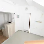 شقة Magnolia Center 1 *