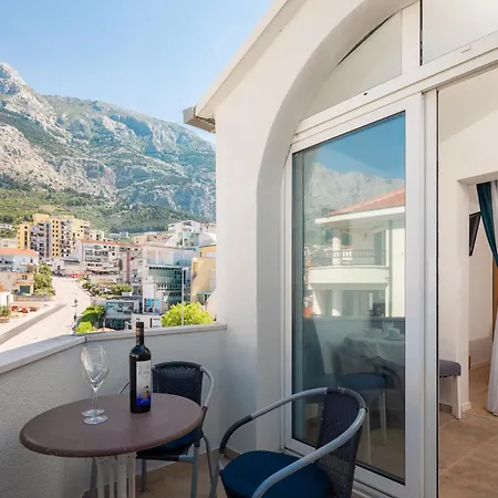 Apartment Magnolia Center 1 Makarska
