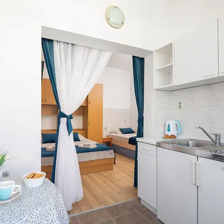 Magnolia Center 1 Apartment
