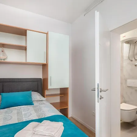 Apartment Magnolia Center 1 Makarska