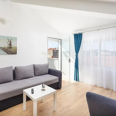 Apartment Magnolia Center 1 Makarska